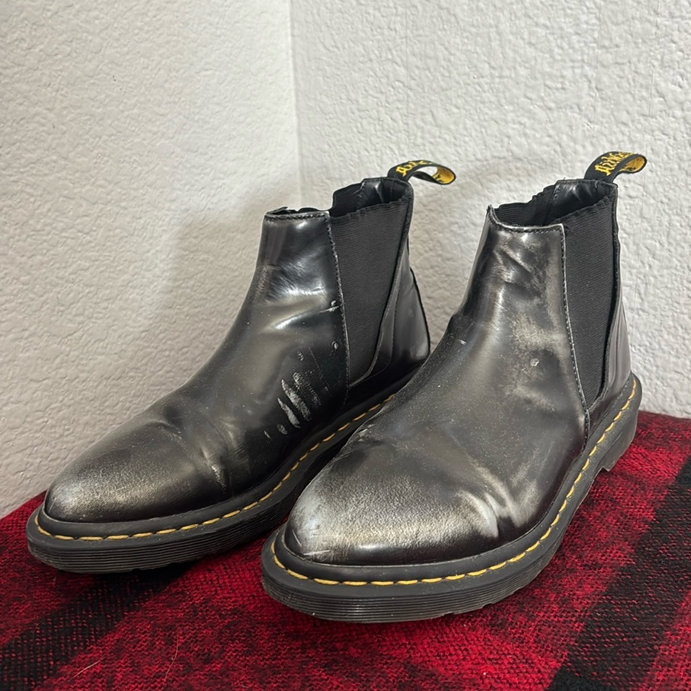 Doc marten Chelsea boots black with silver distressing